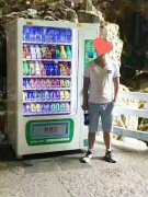 你以為地鐵站的自動販賣機不賺錢？有人卻靠它年入百萬！